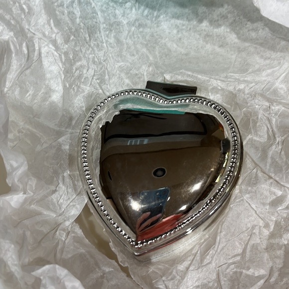 Silver Heart trinket box New in packaging - Picture 4 of 7